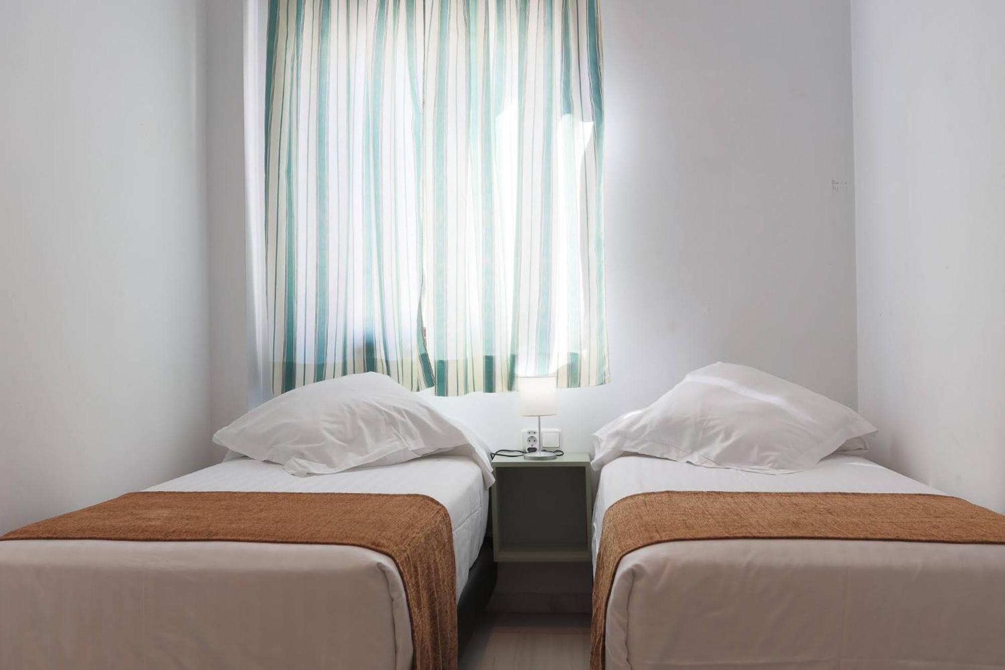 Apartamentos Los Cantaros Эль-Пуэрто-де-Санта-Мария Экстерьер фото