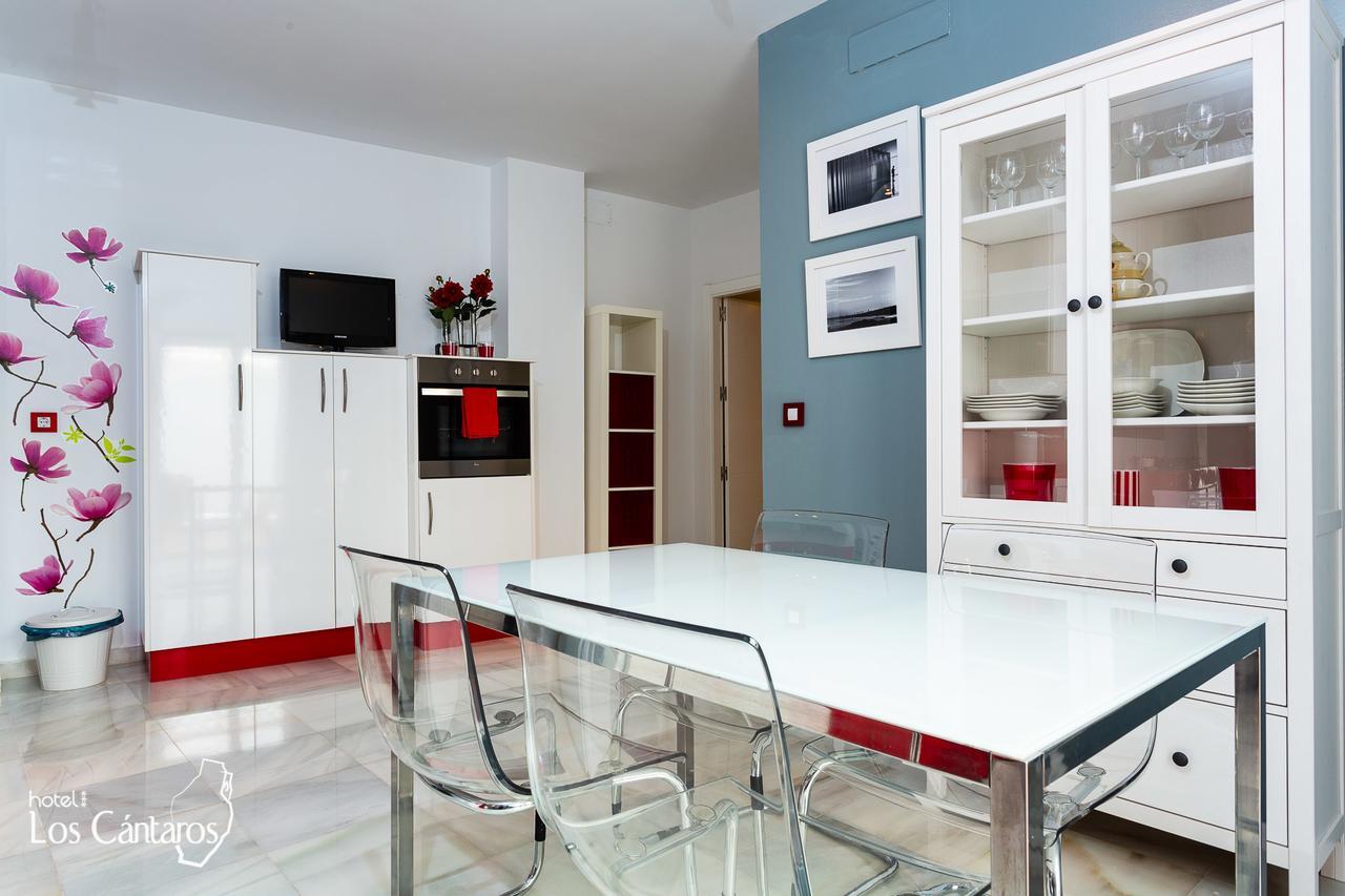 Apartamentos Los Cantaros Эль-Пуэрто-де-Санта-Мария Экстерьер фото
