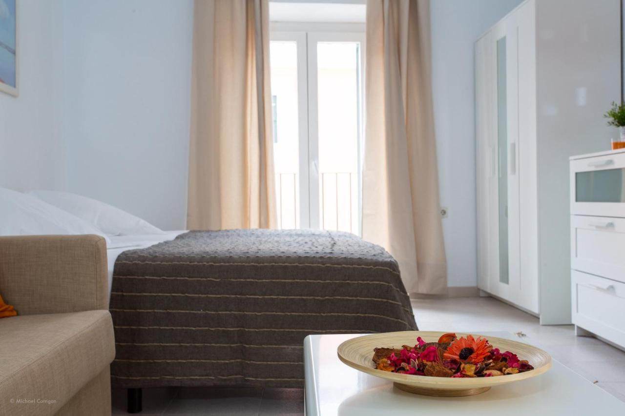 Apartamentos Los Cantaros Эль-Пуэрто-де-Санта-Мария Экстерьер фото
